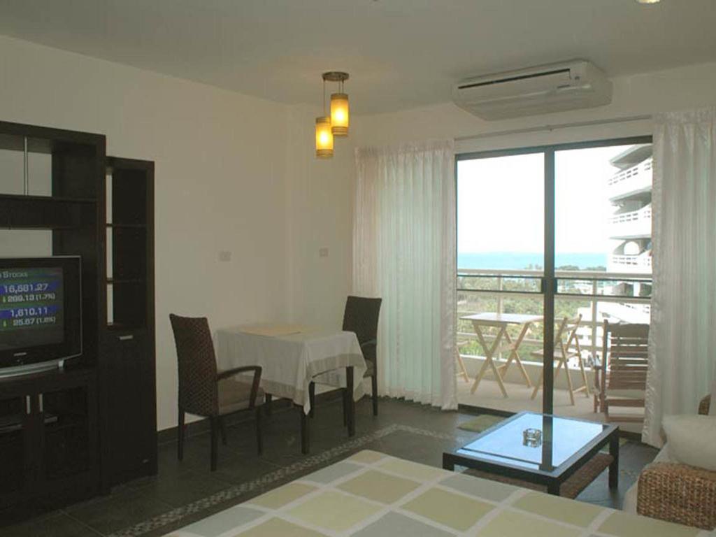 View Talay 5C Apartment Pattaya Exterior photo