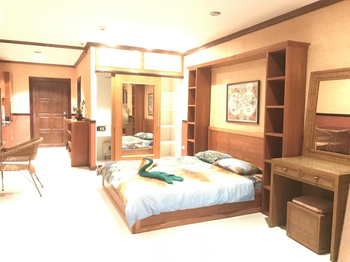 View Talay 5C Apartment Pattaya Exterior photo
